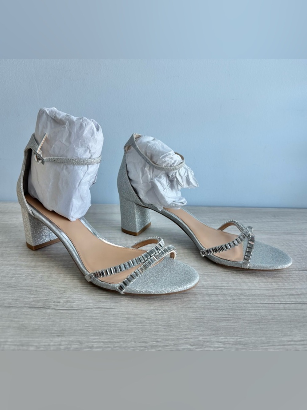 Jewel Badgley Mischka Women's Silver Joanne Block Heel Evening Sandals Size 10
